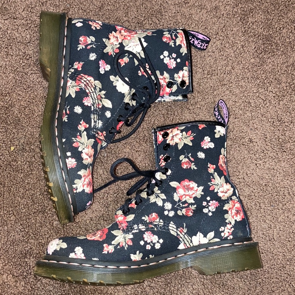 Doc martens size 7 woman’s, CANVAS NOT LEATHER